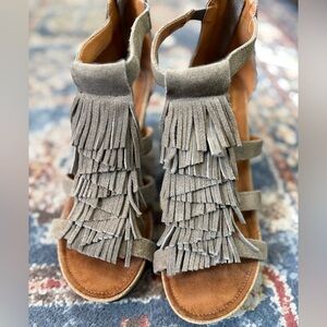 Mark Jenkins Suede Fringe Wedge Sandals Size 9